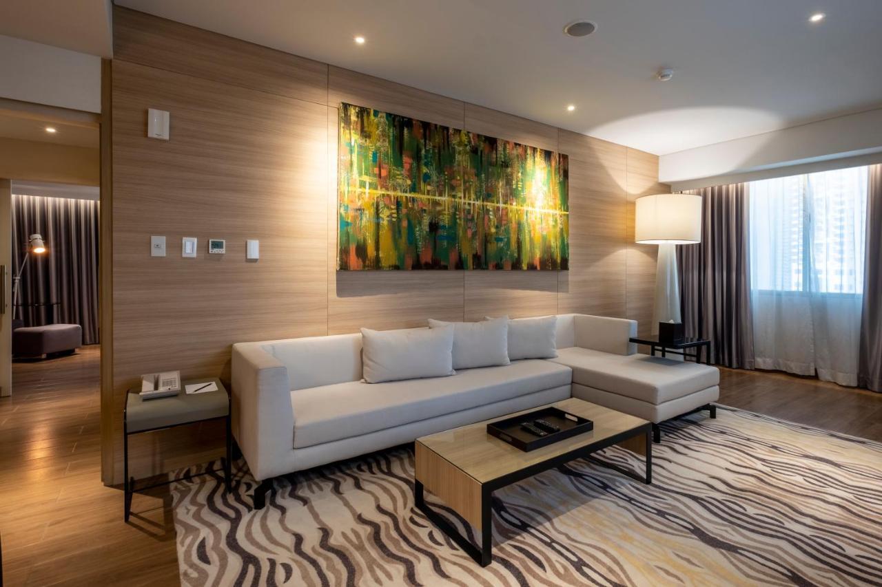 Brittany Hotel Bgc Taguig Exterior photo