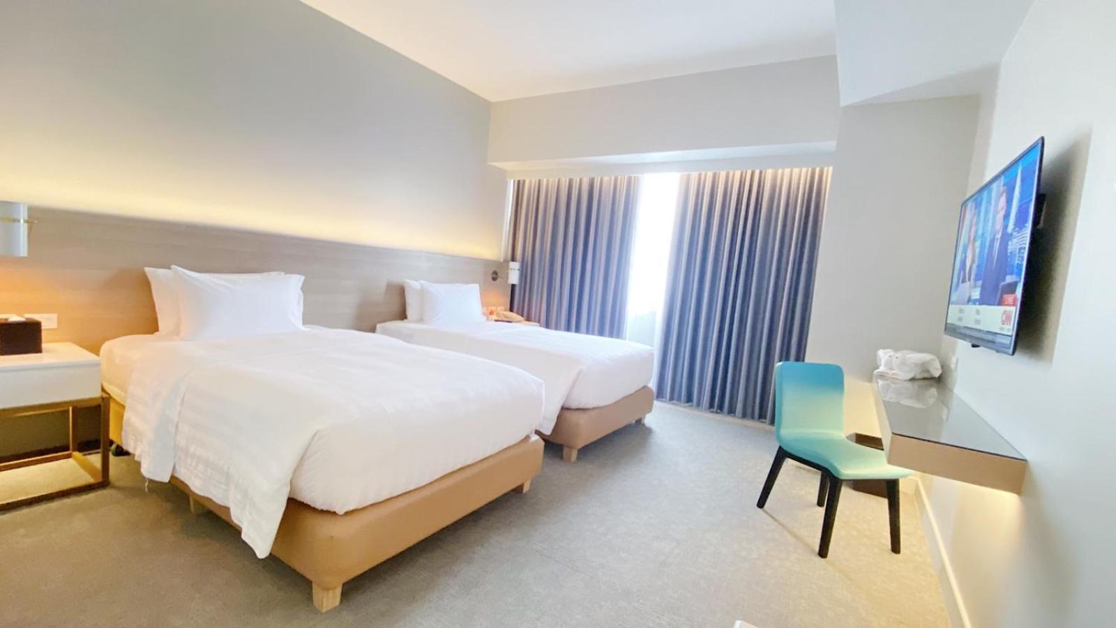 Brittany Hotel Bgc Taguig Exterior photo