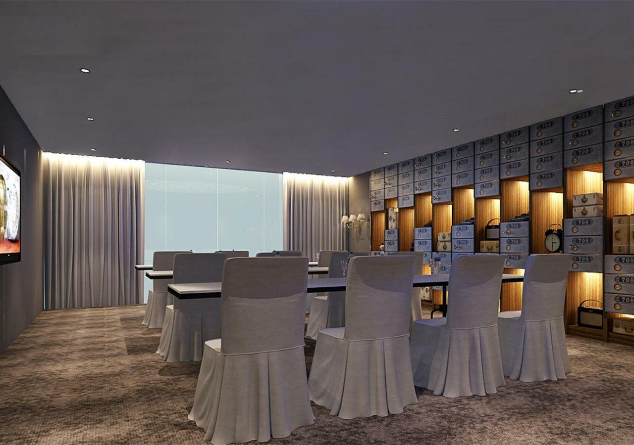 Brittany Hotel Bgc Taguig Exterior photo
